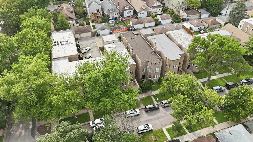 5706 North Maplewood Avenue Chicago IL 60659