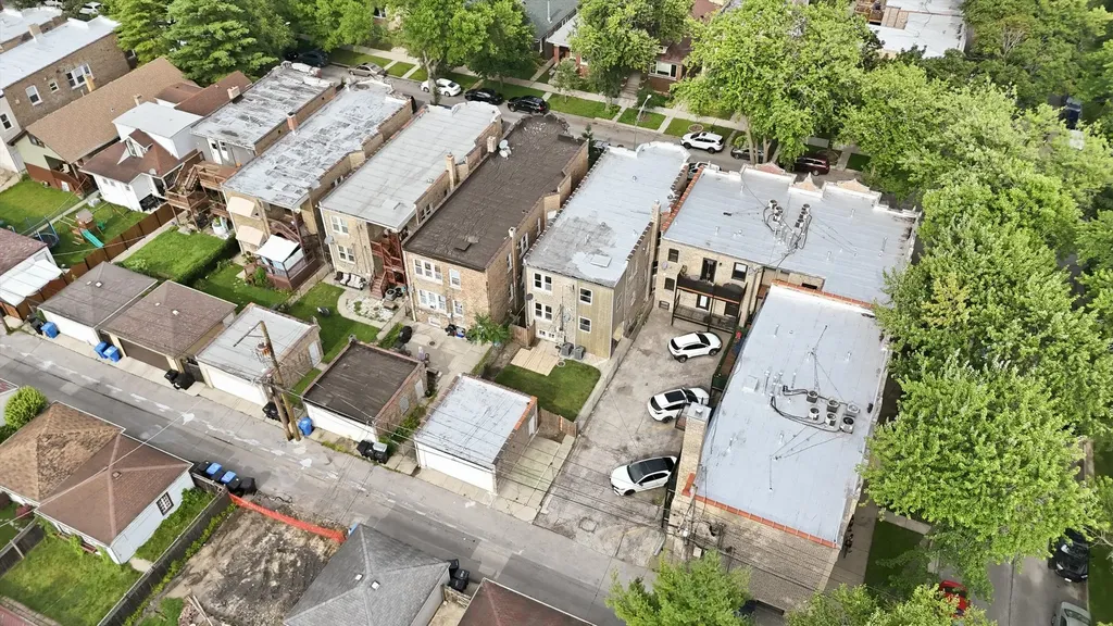 5706 North Maplewood Avenue Chicago IL 60659
