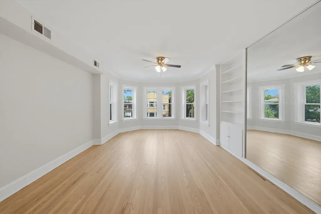 5706 North Maplewood Avenue Chicago IL 60659
