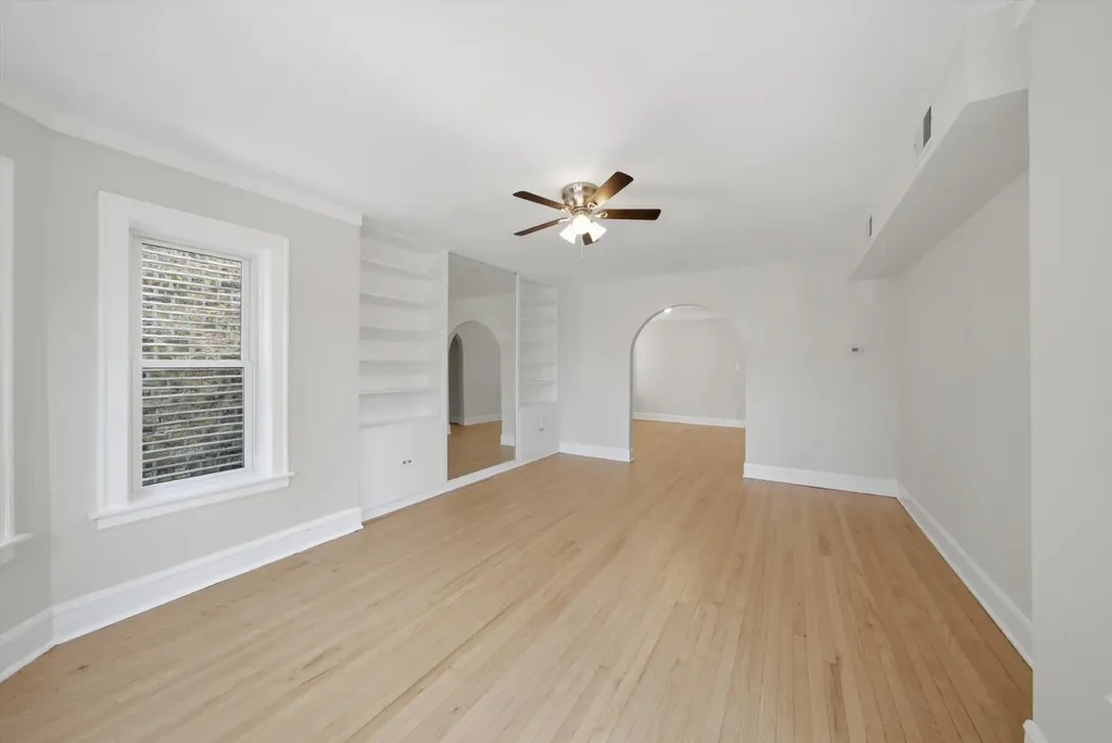 5706 North Maplewood Avenue Chicago IL 60659