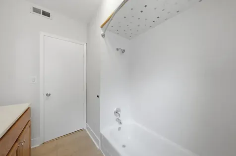 5706 North Maplewood Avenue Chicago IL 60659