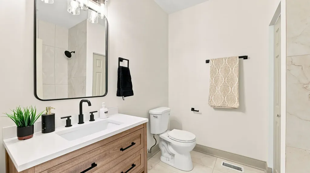 1223 West 112th Street Chicago IL 60643
