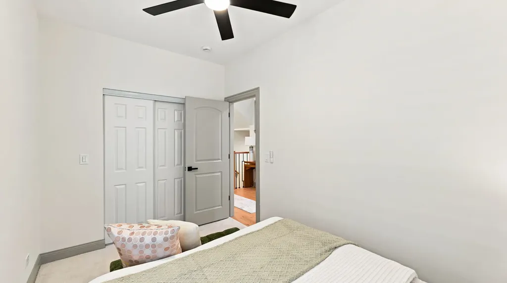 1223 West 112th Street Chicago IL 60643