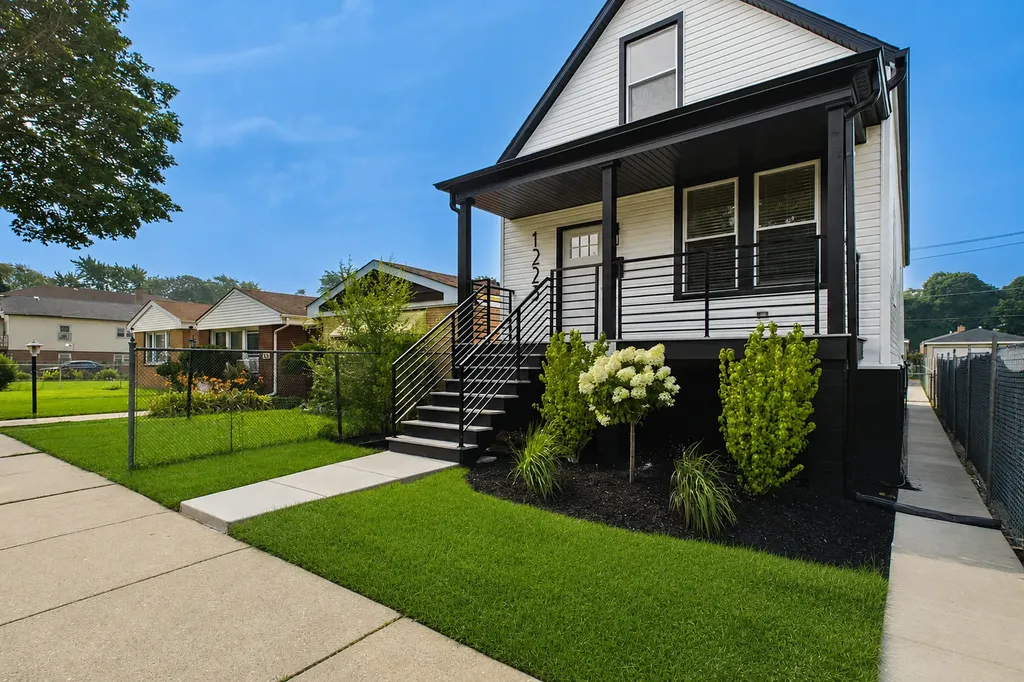 1223 West 112th Street Chicago IL 60643