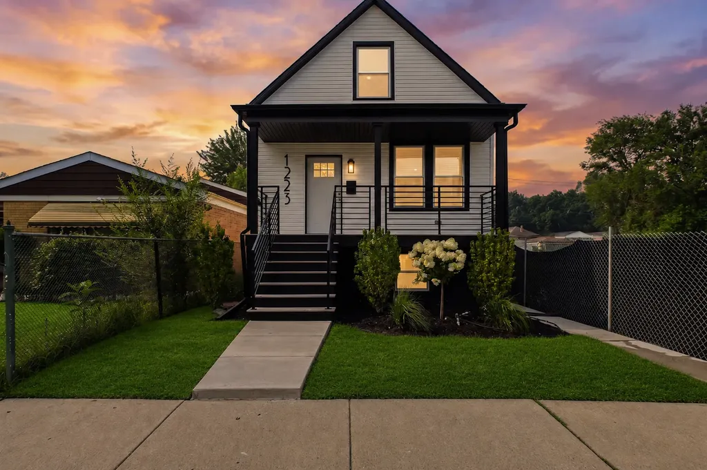 1223 West 112th Street Chicago IL 60643