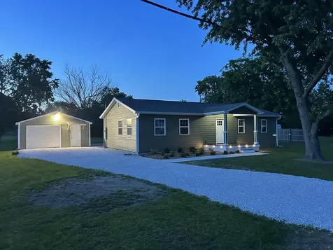 422 East 5th Avenue Rankin IL 60960