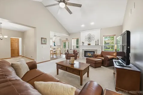 39W331 Mill Creek Circle Geneva IL 60134