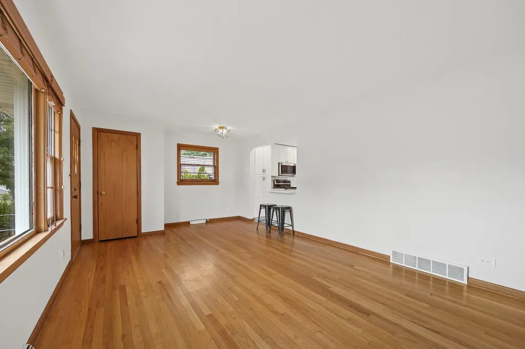 22 6TH Street Downers Grove IL 60515