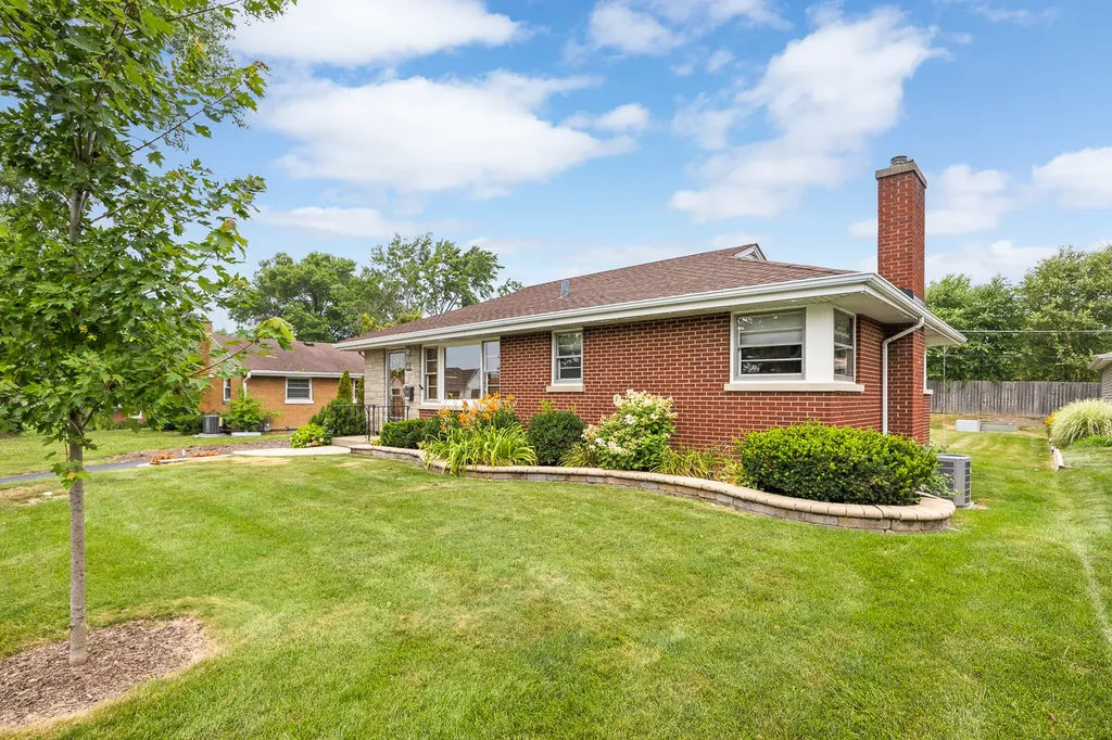 22 6TH Street Downers Grove IL 60515