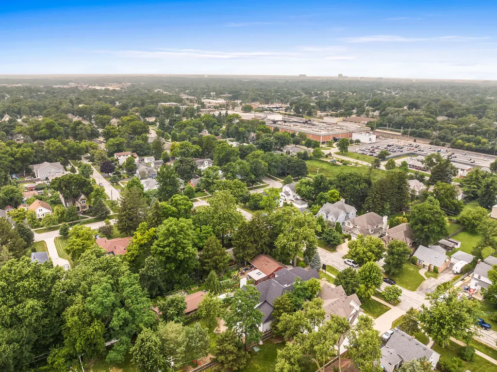 22 6TH Street Downers Grove IL 60515