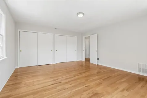6533 North Christiana Avenue Lincolnwood IL 60712