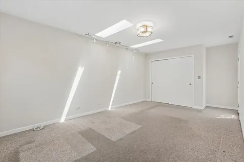 6533 North Christiana Avenue Lincolnwood IL 60712