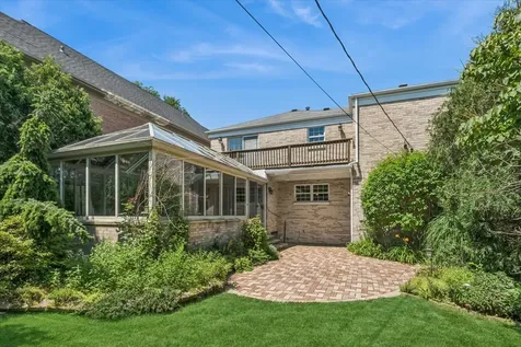 6533 North Christiana Avenue Lincolnwood IL 60712