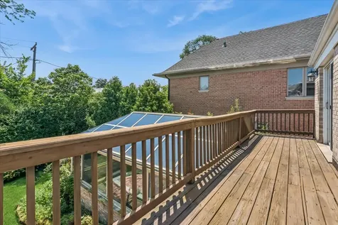 6533 North Christiana Avenue Lincolnwood IL 60712