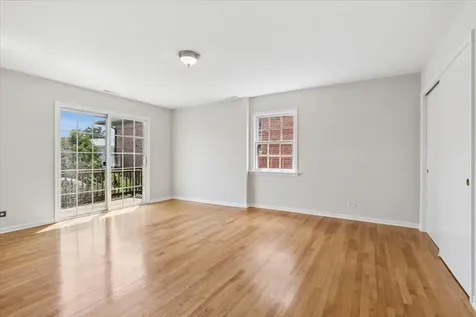 6533 North Christiana Avenue Lincolnwood IL 60712