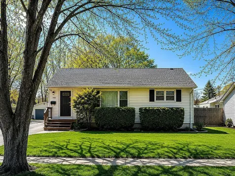 2110 Delaware Road Waukegan IL 60087