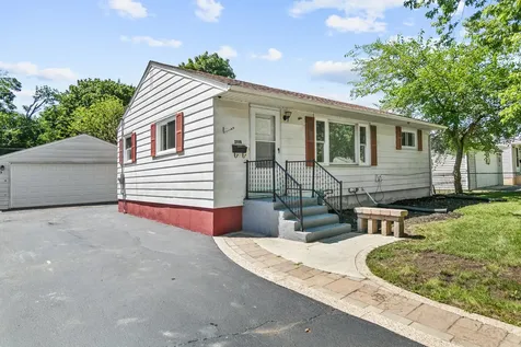 2110 Delaware Road Waukegan IL 60087