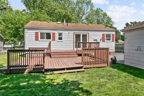 2110 Delaware Road Waukegan IL 60087