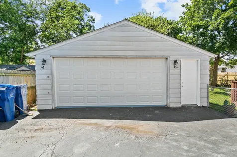 2110 Delaware Road Waukegan IL 60087