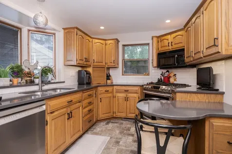 304 Perrin Avenue Bloomington IL 61701