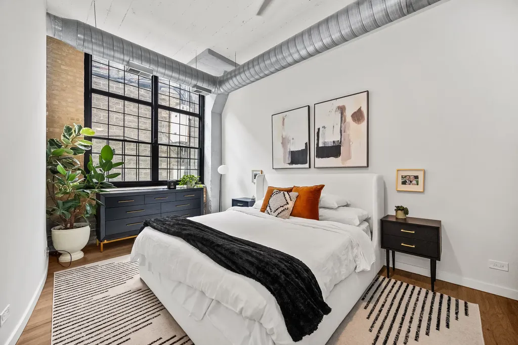 17 North Loomis Street Chicago IL 60607