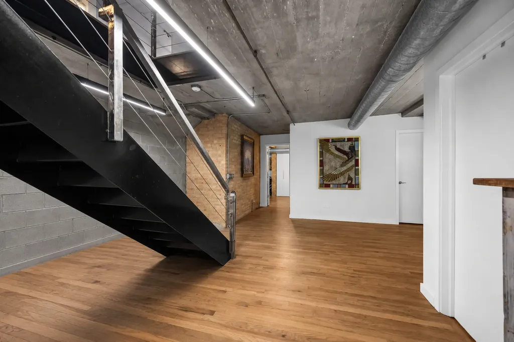 17 North Loomis Street Chicago IL 60607