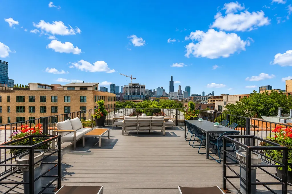 17 North Loomis Street Chicago IL 60607