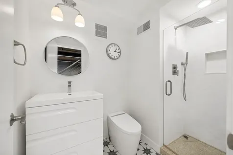17 North Loomis Street Chicago IL 60607