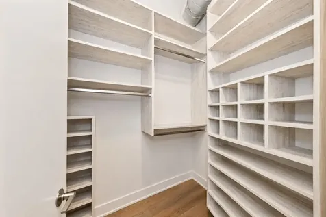 17 North Loomis Street Chicago IL 60607