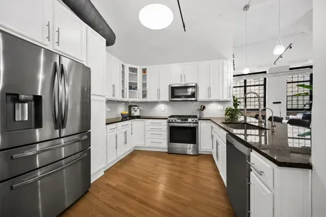 17 North Loomis Street Chicago IL 60607