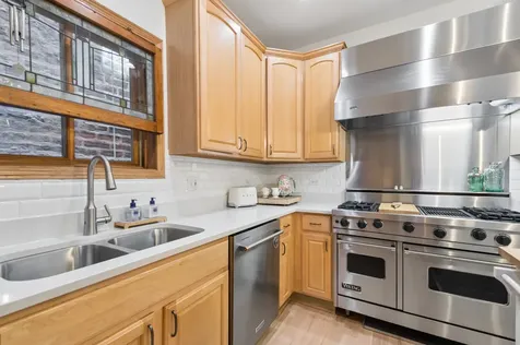 1958 North Bissell Street Chicago IL 60614