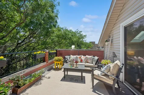 1958 North Bissell Street Chicago IL 60614