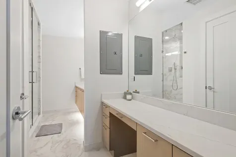 2100 North Lincoln Park West Street Chicago IL 60614