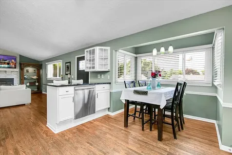 7635 Walnut Avenue Woodridge IL 60517