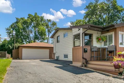 7635 Walnut Avenue Woodridge IL 60517