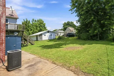 120 20TH Street East Moline IL 61244