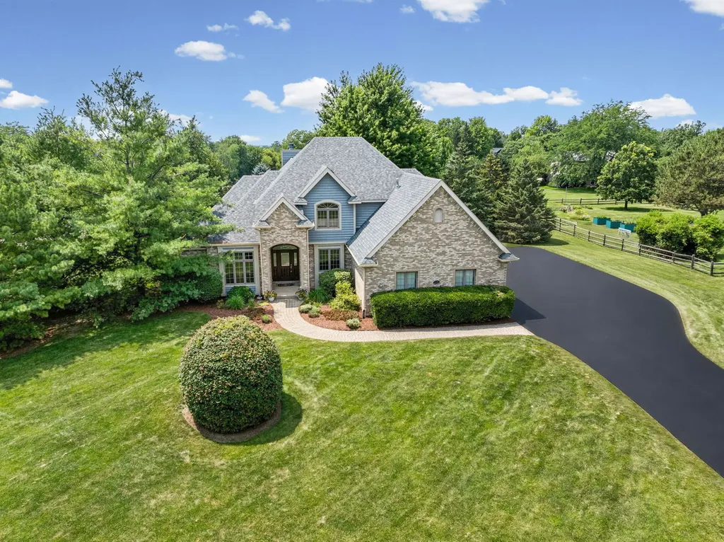 7205 Pierceshire Road Spring Grove IL 60081
