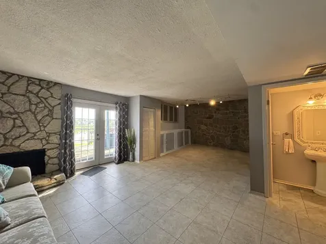 217 Lakeshore Lane Bloomingdale IL 60108