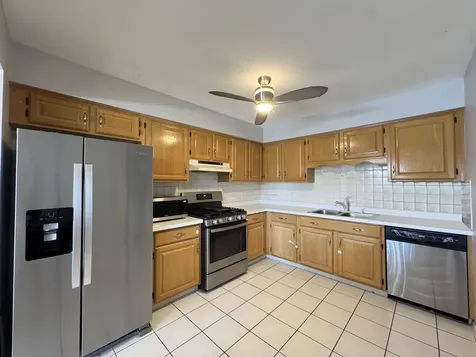 217 Lakeshore Lane Bloomingdale IL 60108