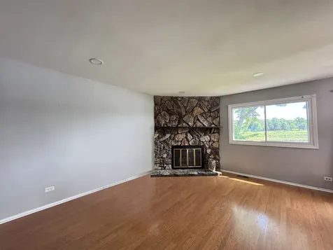 217 Lakeshore Lane Bloomingdale IL 60108