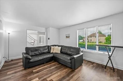 258 Cove Drive Flossmoor IL 60422