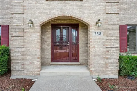 258 Cove Drive Flossmoor IL 60422