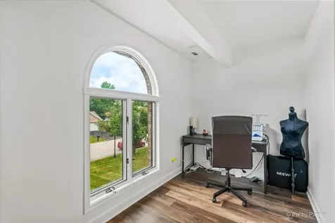 258 Cove Drive Flossmoor IL 60422