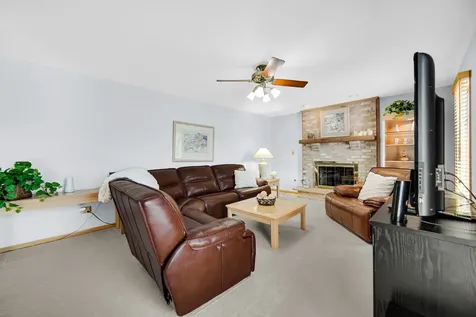 1809 185TH Street Lansing IL 60438