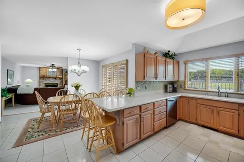 1809 185TH Street Lansing IL 60438