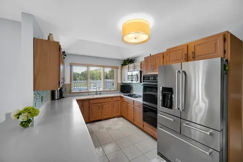 1809 185TH Street Lansing IL 60438