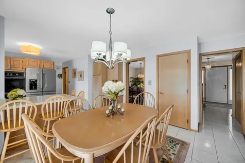 1809 185TH Street Lansing IL 60438