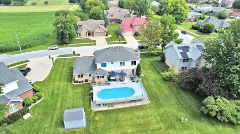 1809 185TH Street Lansing IL 60438