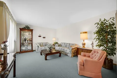 1809 185TH Street Lansing IL 60438