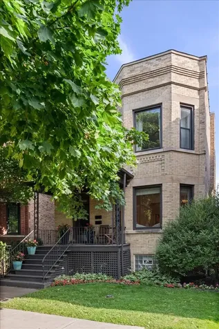 2206 West Eastwood Avenue Chicago IL 60625